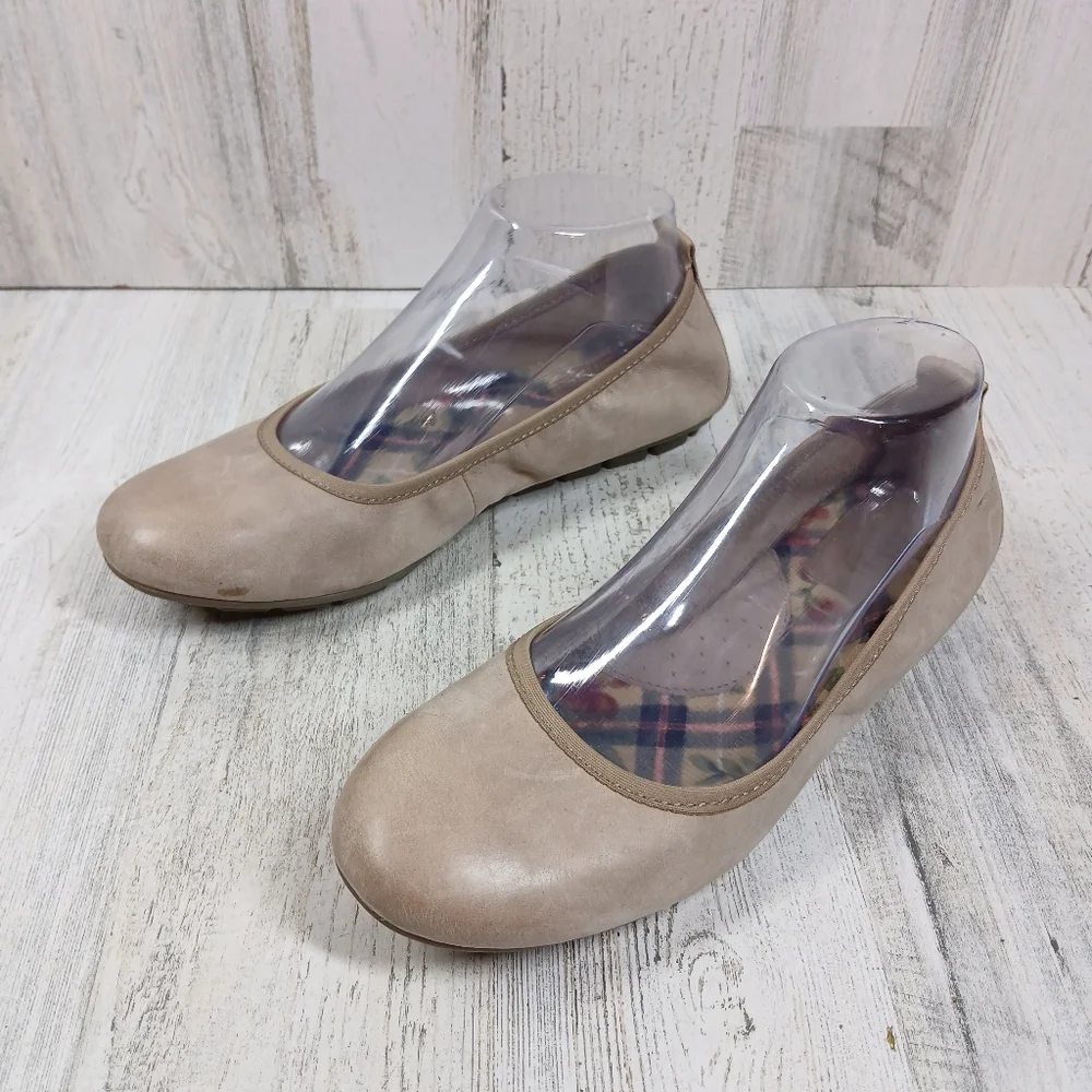 Born Taupe‎ Leather Slip-On Ballet Flats with Plaid Insole and Rubber Sole #1501
